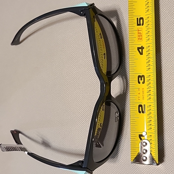 OAKLEY SUNGLASSES - Picture 8 of 11